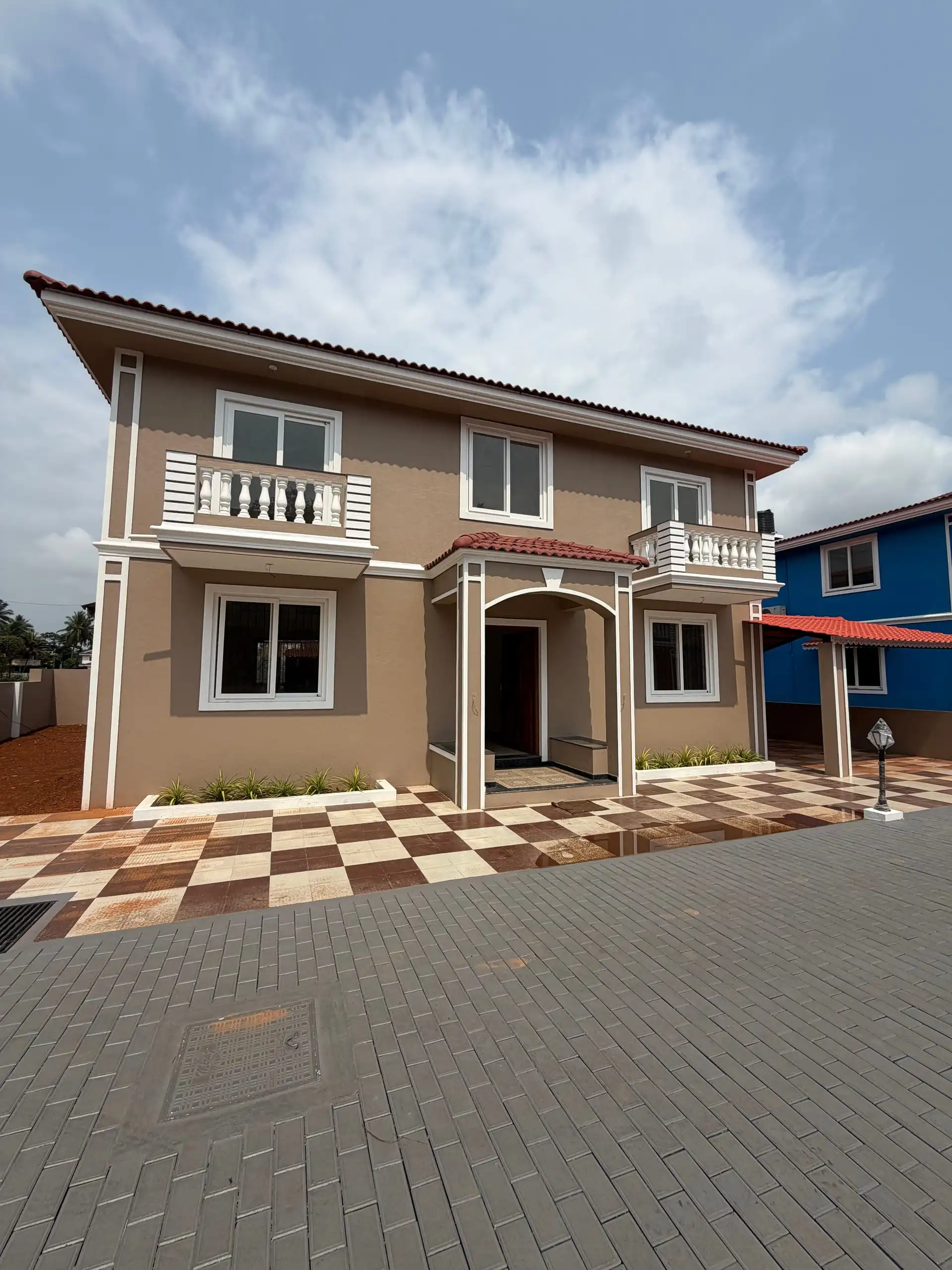 Luxury 4BHK Independent Villa - Navelim 3