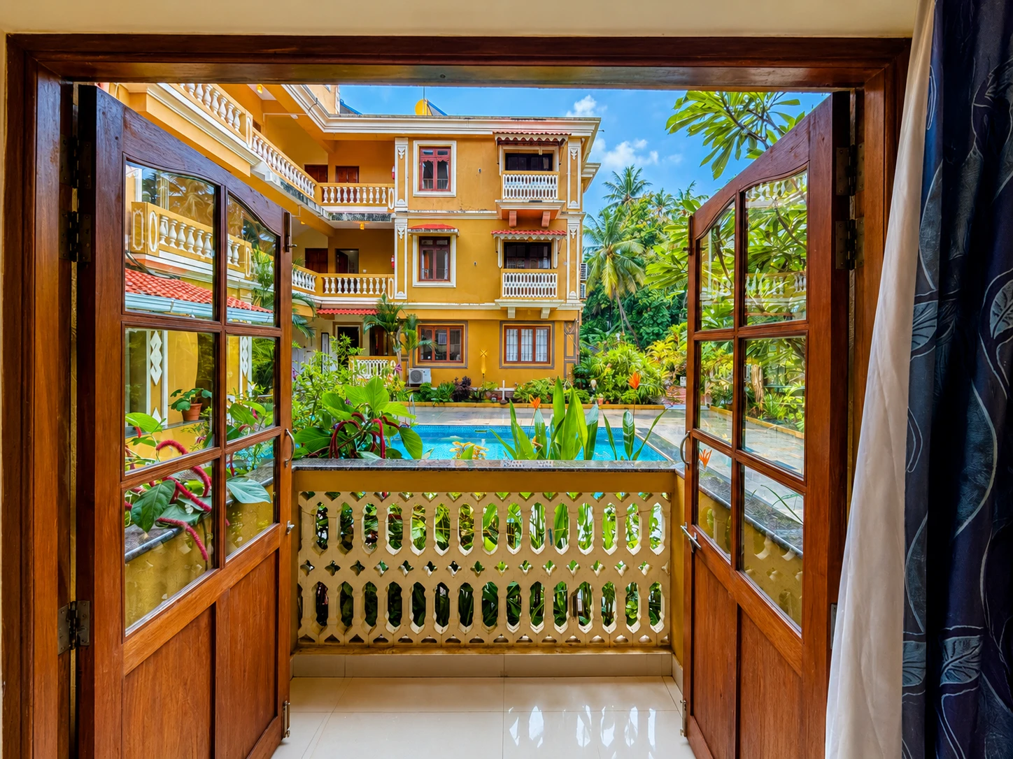 Commercial Resort 3